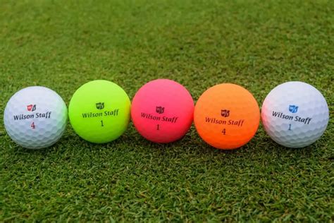 10 Best Wilson Golf Balls Reviewed in 2022 | Hombre Golf Club