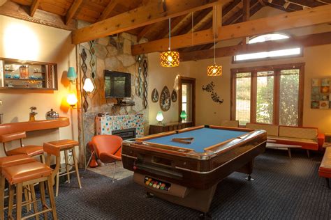 Hocking Hills Lodges - Lodges for Groups and Large Family Gatherings