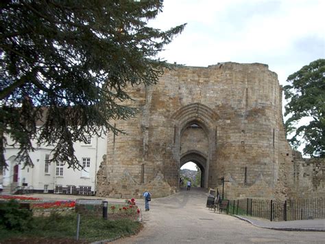 TONBRIDGE CASTLE