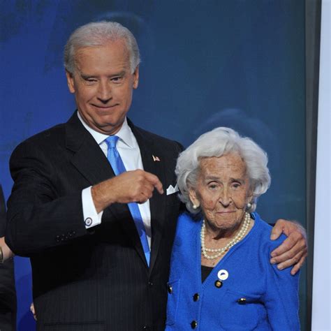 Joe Biden Sr : Joseph Robinette Biden Sr 1915 2002 Find A Grave Memorial - Mary's hospital in ...