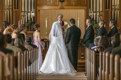 Pros and Cons of Religious Weddings