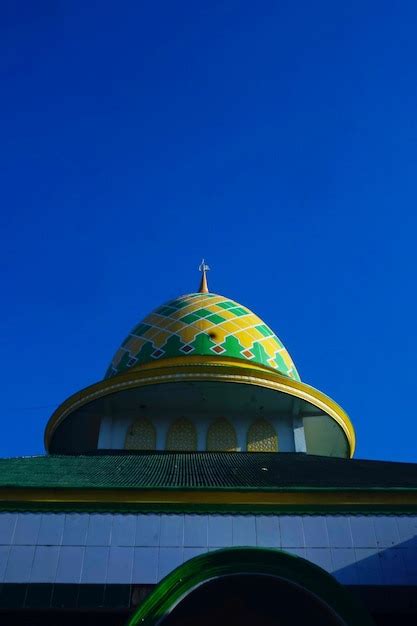 Premium Photo | The mosque and the dome of the mosque are green