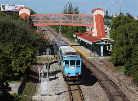 Florida's Tri-Rail extends trainsets, prepares to add frequencies | Trains Magazine