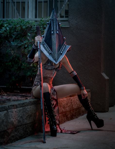 [SELF] Cosplay Pyramid Head from Silent Hill : r/silenthill