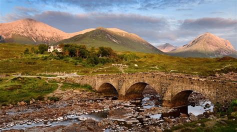 Visit Sligachan: 2024 Travel Guide for Sligachan, Isle of Skye | Expedia