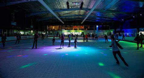 Roll on to One of Melbourne’s Best Roller Skating Rinks | TOT: HOT OR NOT