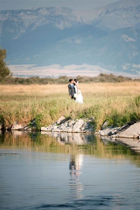 Picturesque Montana Ranch Wedding | Truly Engaging