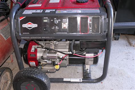 Lot Detail - Like New Briggs and Stratton 8000 Watt Generator ...