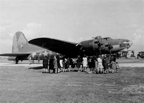 379th BG YB-40. B-17F converted to a YB-40 Gunship with extra upper turret twin .50s at each ...