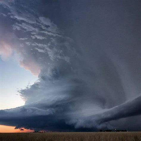 Supercell in Floydada, TX | Supercell thunderstorm, Clouds, Weather cloud