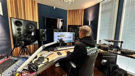 Armin van Buuren Live Studio Session: Creating 'A State Of Trance Year Mix 2022' 🎥 - YouTube