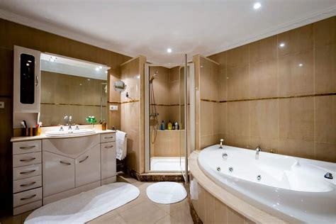 All About Modern Bathroom with Jacuzzi and Shower Designs