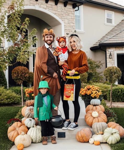 42 Awesome Family Halloween Costumes That You'll Want to Try - Just ...