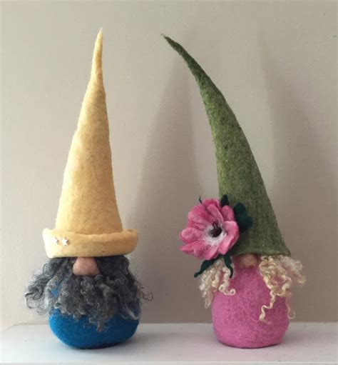 Cute Wet Felted Gnomes | Needle felting, Needle felted christmas, Felt crafts