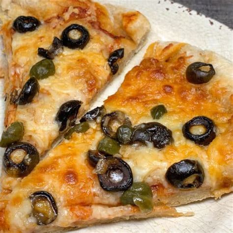 Pizza with Black Olives and Capers - Hot Rod's Recipes