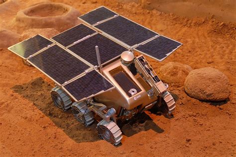 mars - How will the ExoMARS Rover keep it's solar panels dust-free and collecting maximum power ...