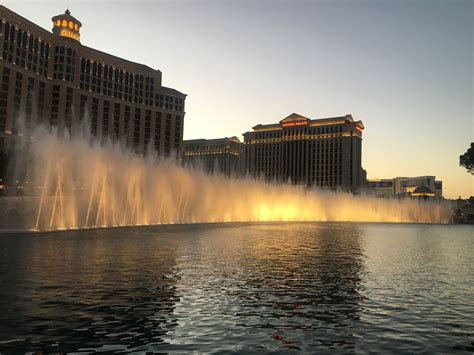 The Bellagio Fountains Las vegas | Las vegas, Bellagio, Natural landmarks