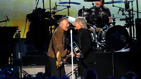 Bruce Springsteen Supports Jon Bon Jovi on Stage After Mom’s Death ...