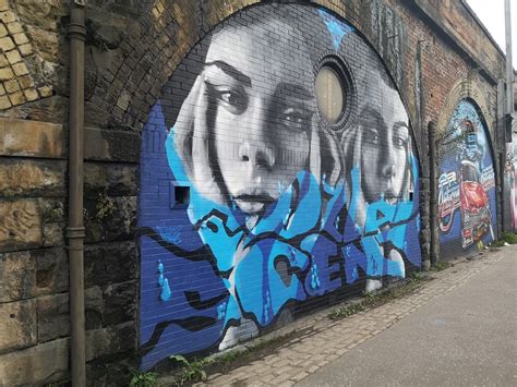 'THE DREAMERS' FINNIESTON ARCHWAY MURAL PROJECT — KING LISTY