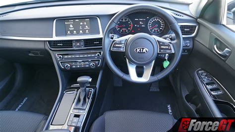 2019 Kia Optima Si interior - ForceGT.com