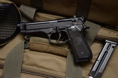 Beretta M9 9MM Pistols | Gun Carrier Handgun Review