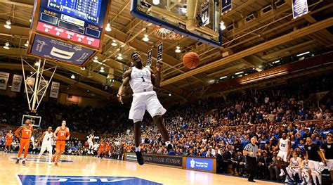 Video: RJ Barrett and Zion Williamson Rank his 360 Dunk | Carolina Blitz