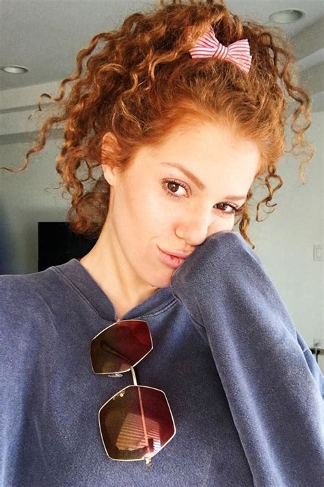 Mahogany Lox Curly Ginger Hair Bow, High Ponytail, Ponytail Hairstyle | Steal Her Style