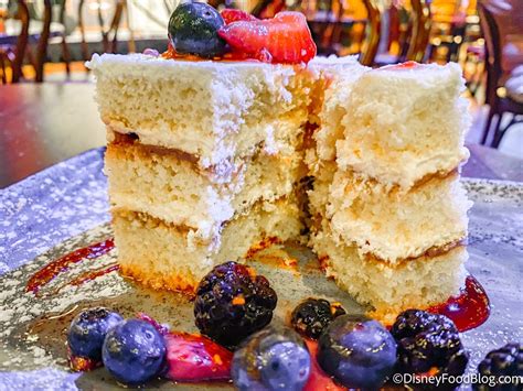 The Definitive List of the BEST Desserts in Disney Springs! | the ...