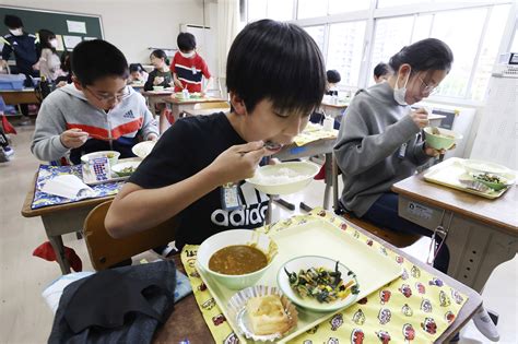 Japan Covid Latest: Kids Allowed to Speak During School Lunches - Bloomberg