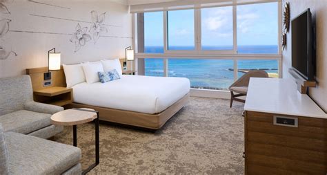 Oceanfront Suite - Prince Waikiki