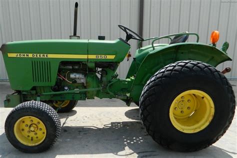 1988 John Deere 850 Tractors - Compact (1-40hp.) - John Deere MachineFinder