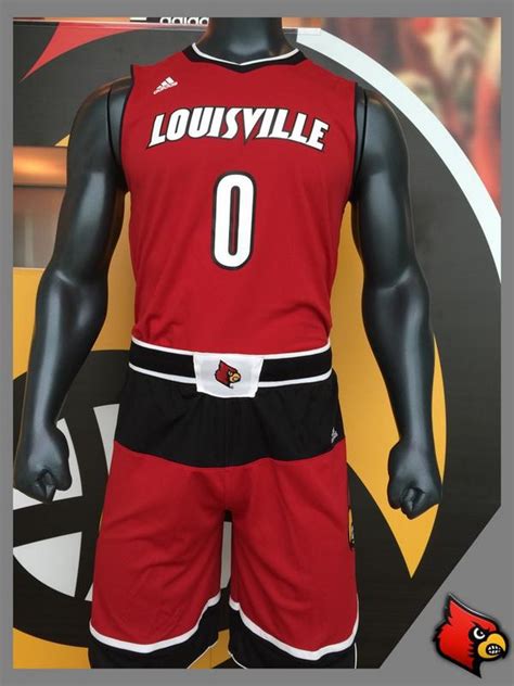 Sneak peek at the new Louisville basketball uniforms?