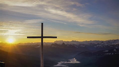 Cross With A Background of Sunset Under Sky 4K HD Cross Wallpapers | HD Wallpapers | ID #38424