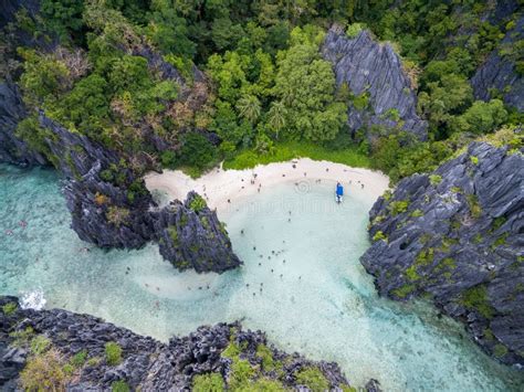 Hidden Beach in Matinloc Island in El Nido, Palawan, Philippines. Tour ...