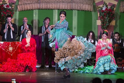 The flamenco dress: history of the gypsy dress | El Palacio Andaluz