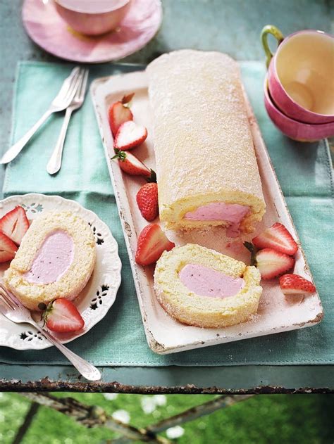 Strawberry and lemon curd arctic roll | Recipe | Desserts, Arctic roll ...