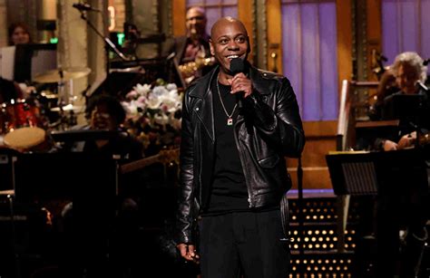 Dave Chappelle's 'SNL' Monologue Sparks Backlash As Being Antisemitic ...