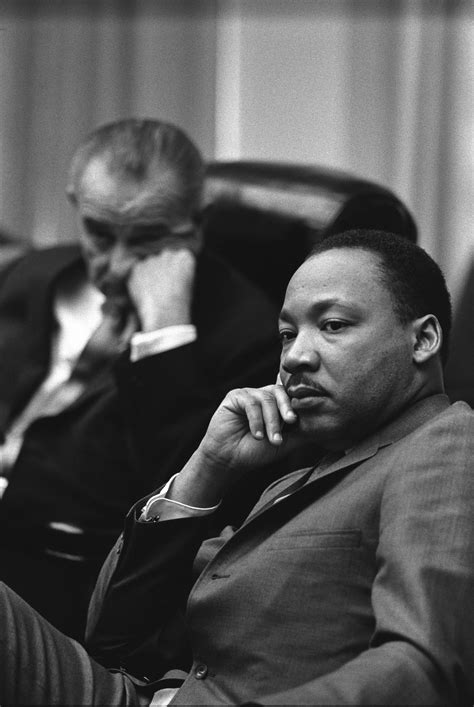 File:Martin Luther King, Jr. and Lyndon Johnson.jpg - Wikimedia Commons