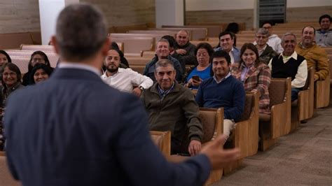 Maestros de escuela sabática participan en Pretrimestral en la Iglesia Central de Temuco ...