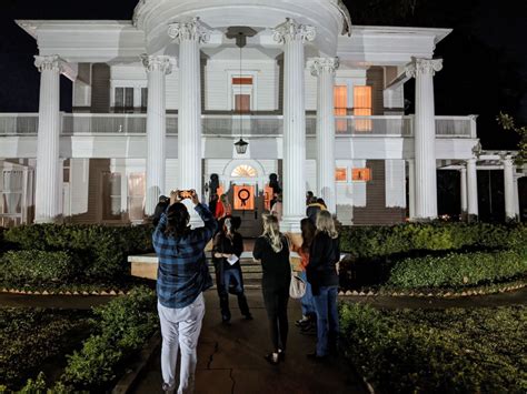 The 6 Spookiest Ghost Tours in All of Houston | Houstonia Magazine