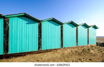 Locker Rooms Beach Stock Photo 628629413 | Shutterstock