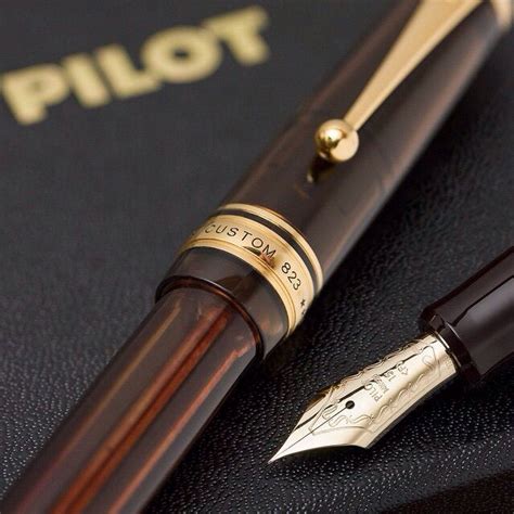 Pilot Custom 823 | Fountain pen reviews, Pen, Fountain pen