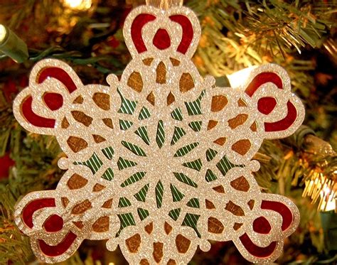 Capadia Designs: Elegant Snowflake Star Ornament