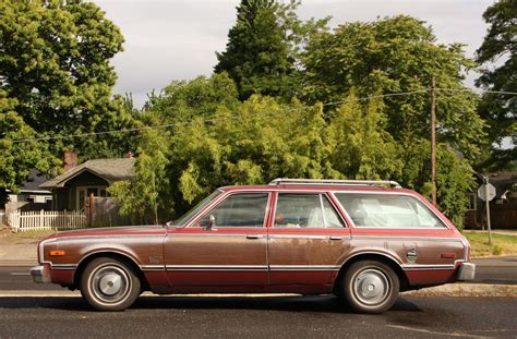 OLD PARKED CARS.: 1979 Plymouth Volaré Premier Wagon.