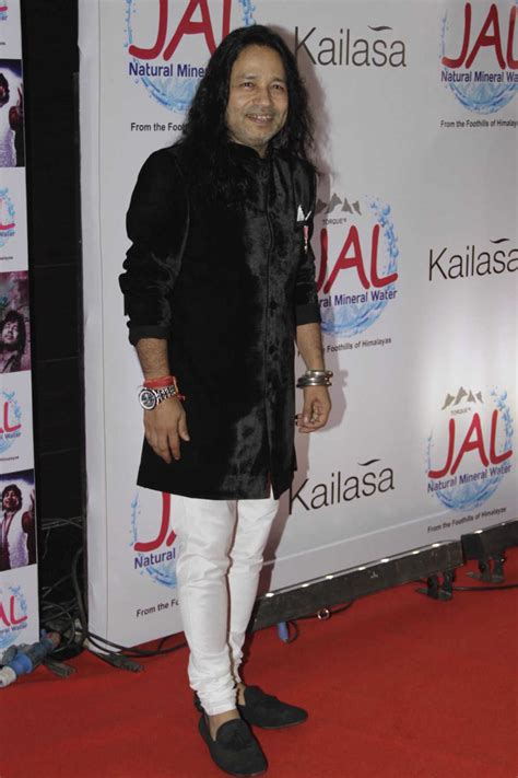 Kailash Kher celebrates decade long journey of Kailasa with friends ...