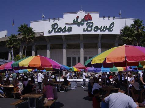 29 Skirts: The Rose Bowl Flea Market