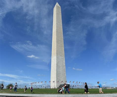 Elevator Briefly Breaks Down at Reopened Washington Monument | Newsmax.com