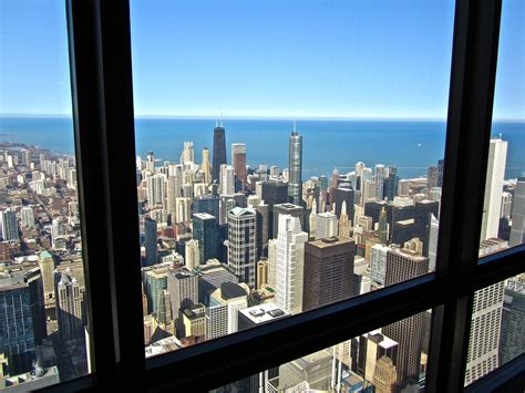 Willis Tower Skydeck vs. Hancock 360 Chicago: Which is Best?