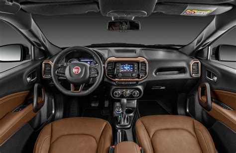 Fiat-Toro-Ranch-interior - Mega Autos