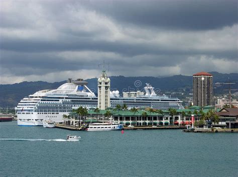 Cruising In Honolulu. The view of cruise ship terminal and Aloha Tower ...